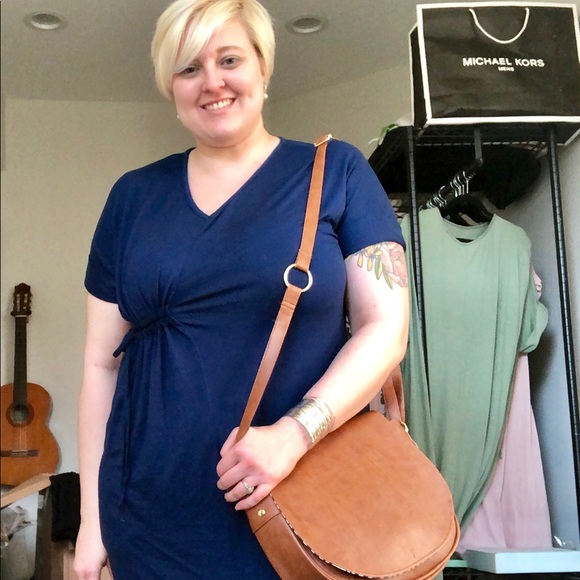 Meet your posher, Lindsay! - Picture 2 of 5